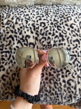Ray-Ban Silver Round Mirrored Sunglasses